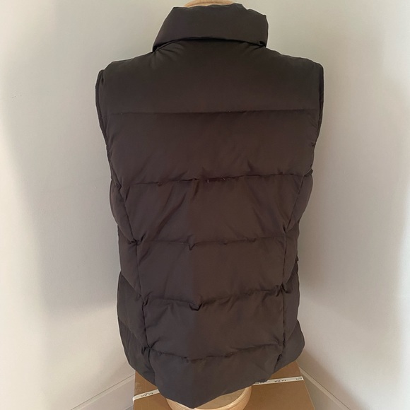 2/$75💥- VEST | Women’s Gap vest size medium - Picture 2 of 4